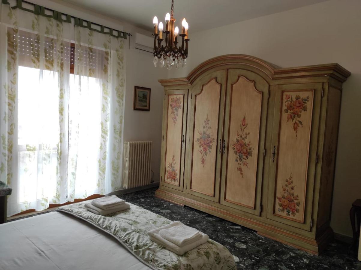 La Colonna Holiday House Appartement Lecce Buitenkant foto