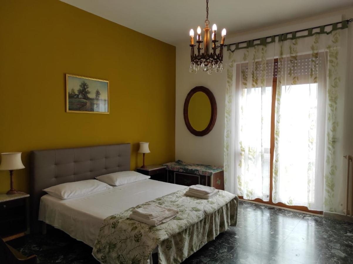 La Colonna Holiday House Appartement Lecce Buitenkant foto